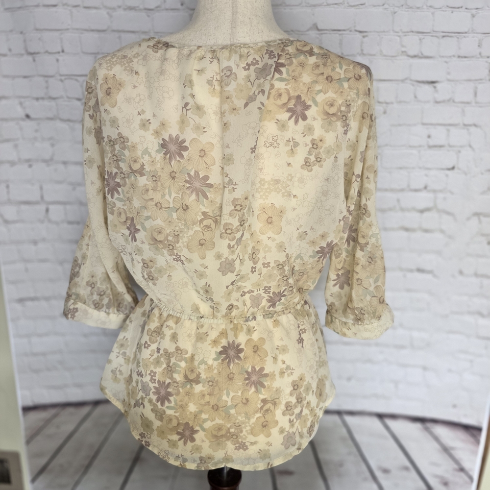 Xhilaration Floral Sheer Peplum Blouse Lace Neckline Boho Cottagecore Size Small - Picture 4 of 6